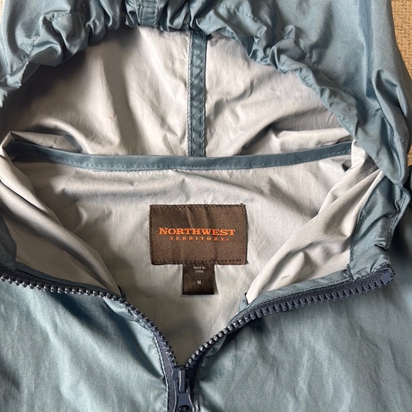 Northwest Territory Blue Windbreaker Jacket with Hood. Size M. Hiking gear - Picture 2 of 8